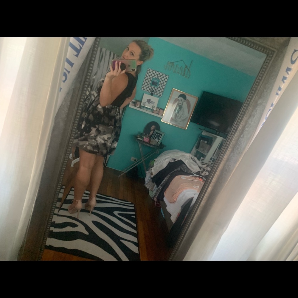 Dress - Picture 5 of 5